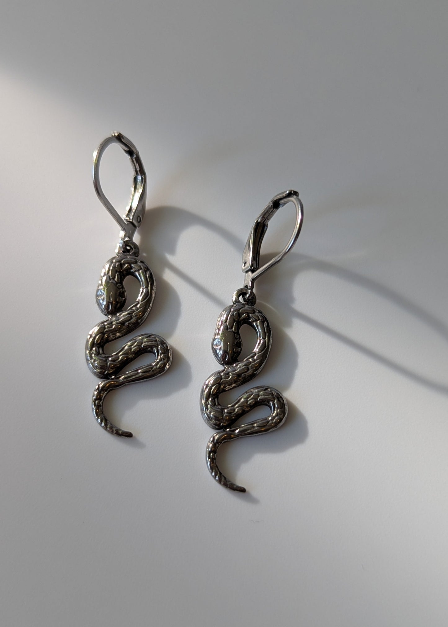 kleine Schlangen Ohrringe