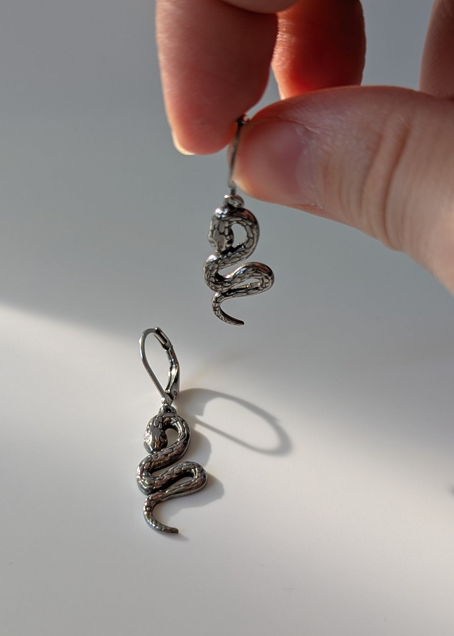 kleine Schlangen Ohrringe