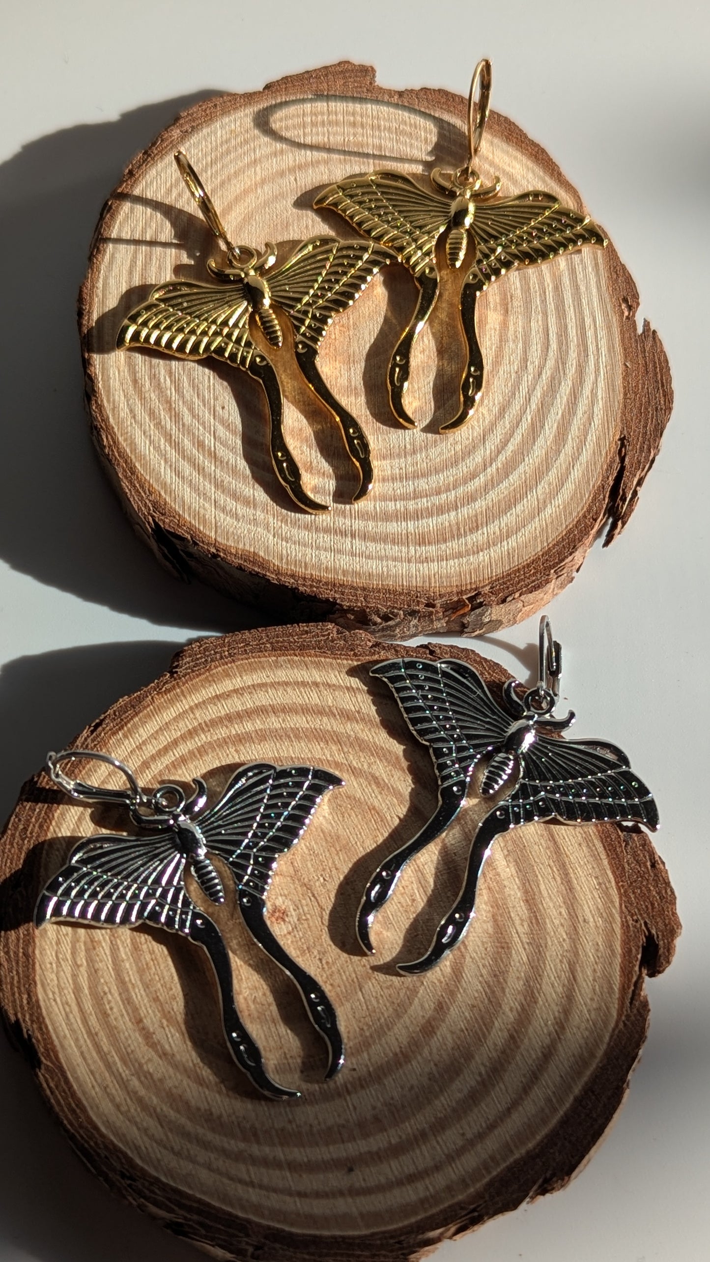 Edelstahl Ohrringe Schmetterling/Motte – Gold oder Silber