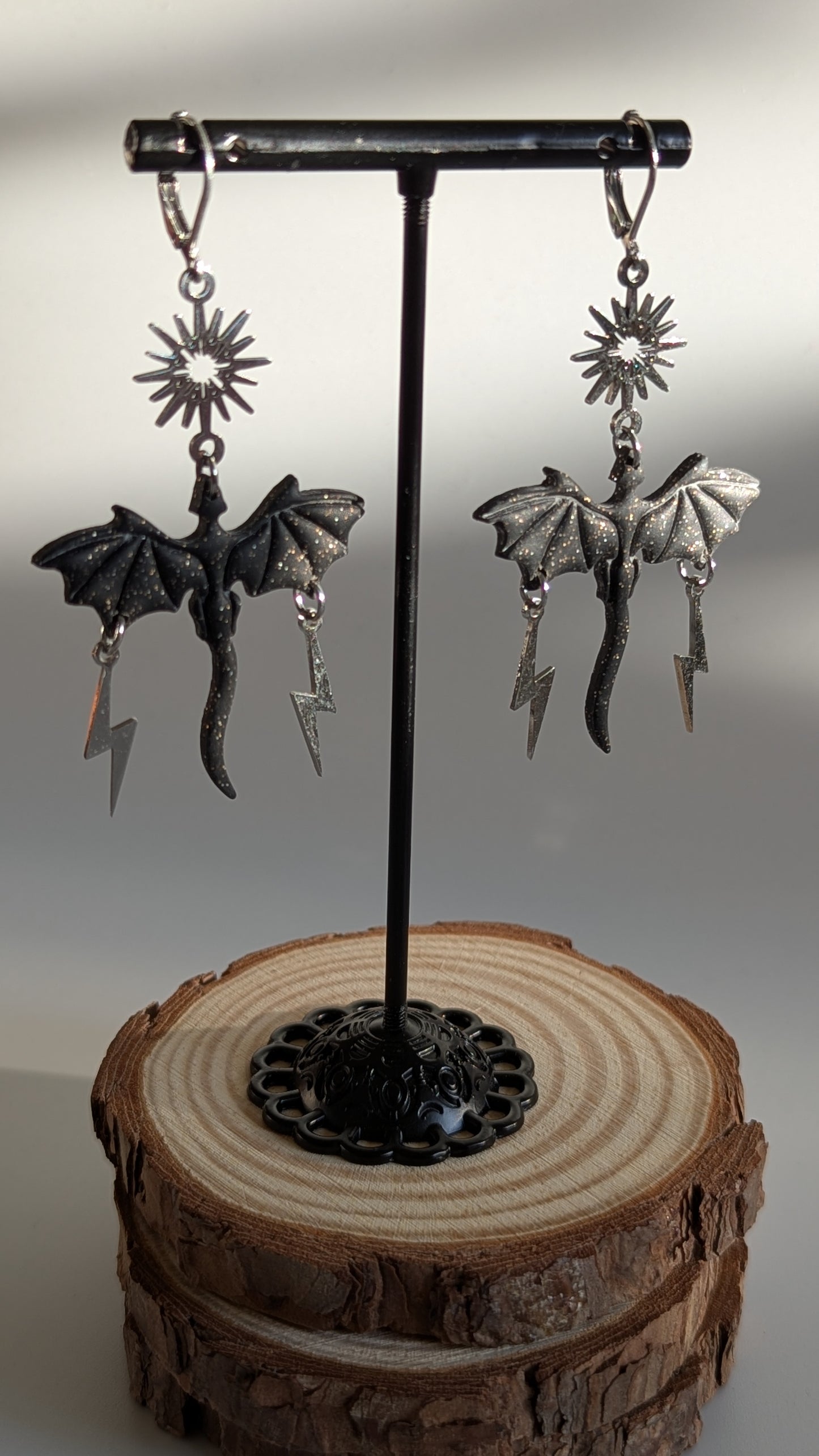 Drachen Ohrringe aus Polymer Clay & Edelstahl – Fantasy Schmuck, Magischer Mystic Stil, Leicht und Hypoallergen