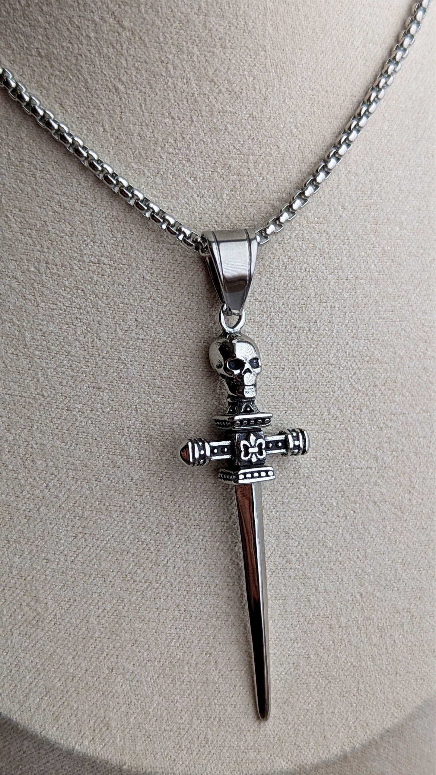 Totenkopf Schwert Halskette Silber | Edelstahl | Gothic Schmuck | Skull Kette