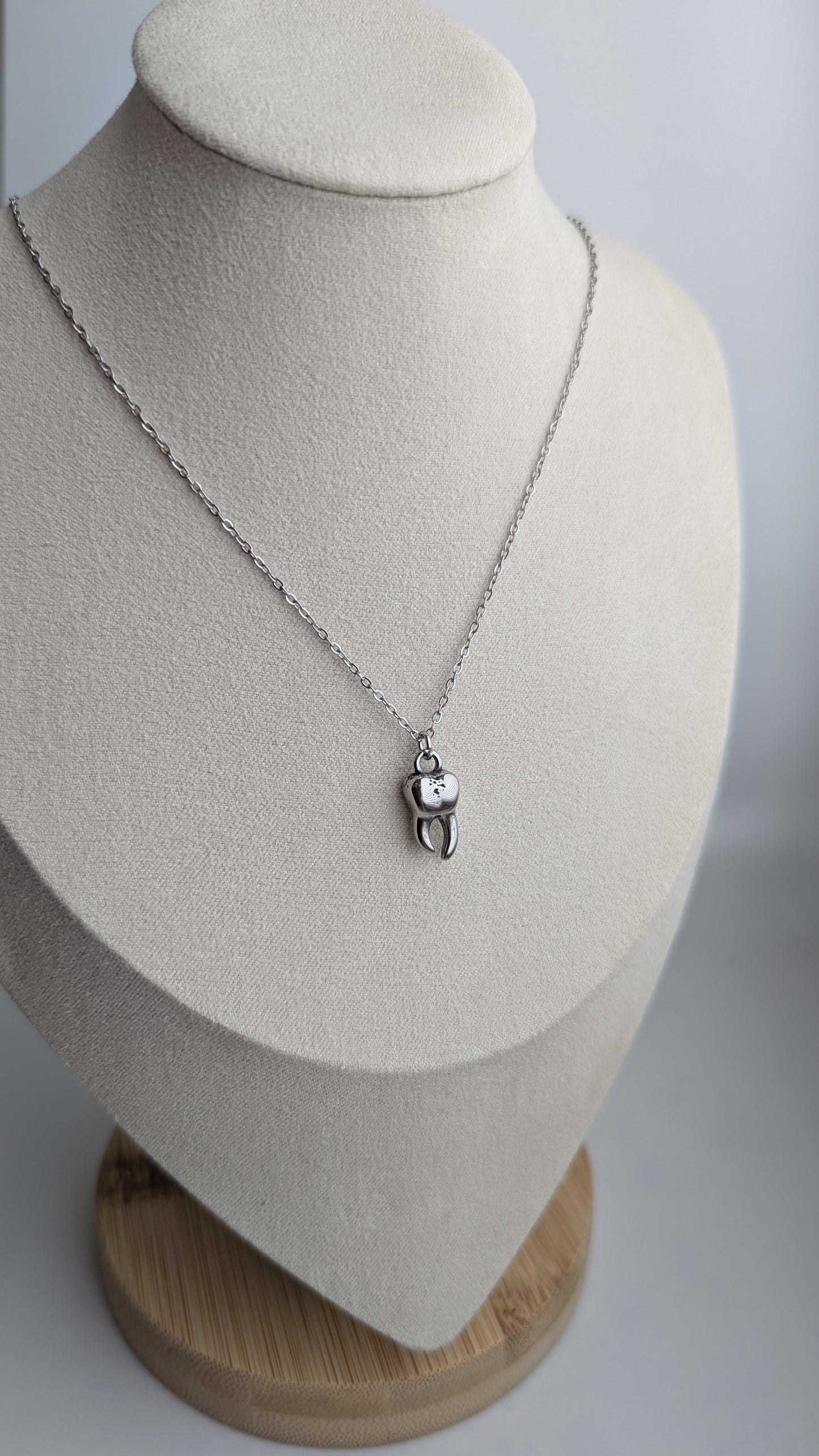 Zahn Anhänger Halskette – Gothic Oddity Schmuck aus Edelstahl
