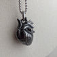 Anatomisches Herz Anhänger Halskette – Gothic Memento Mori Schmuck aus Edelstahl