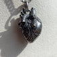 Anatomisches Herz Anhänger Halskette – Gothic Memento Mori Schmuck aus Edelstahl